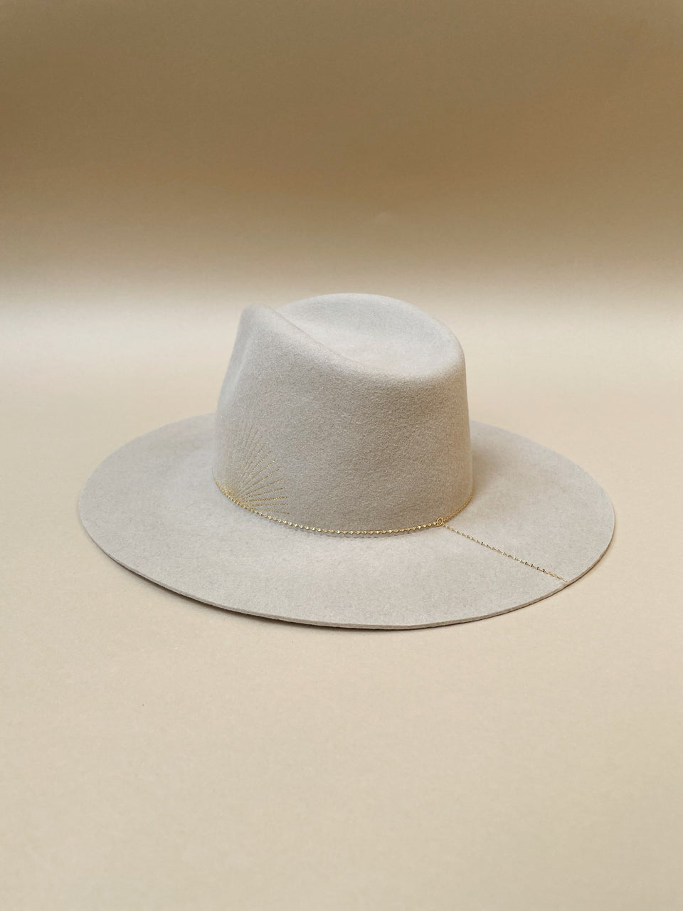 Van Palma BASILE Ivory Hat