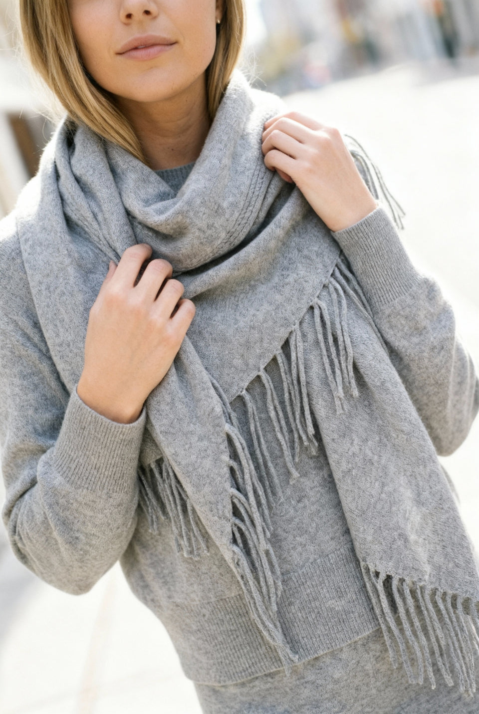 MAAC CASHMERE Cape Scarf
