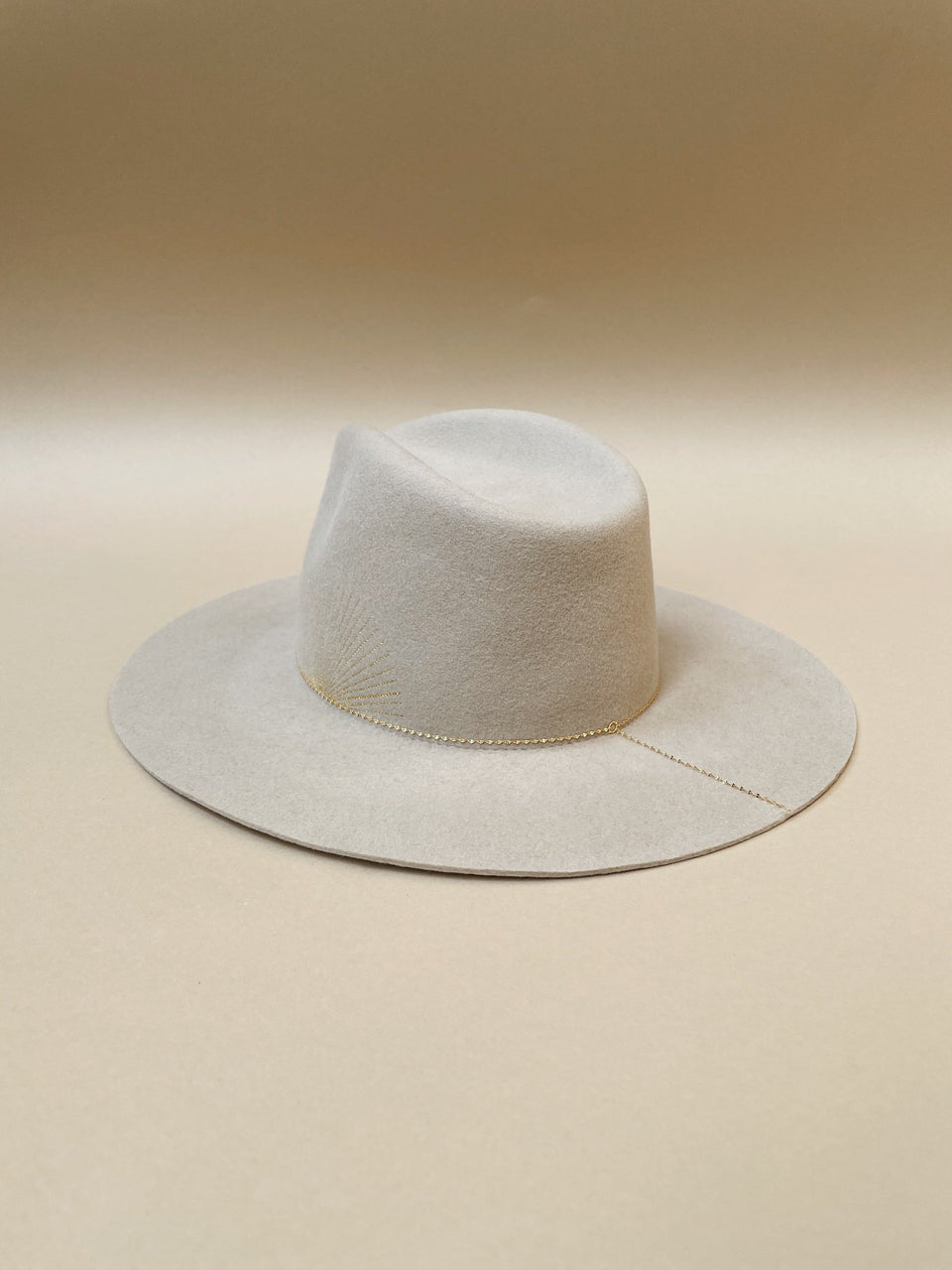 Van Palma BASILE Ivory Hat